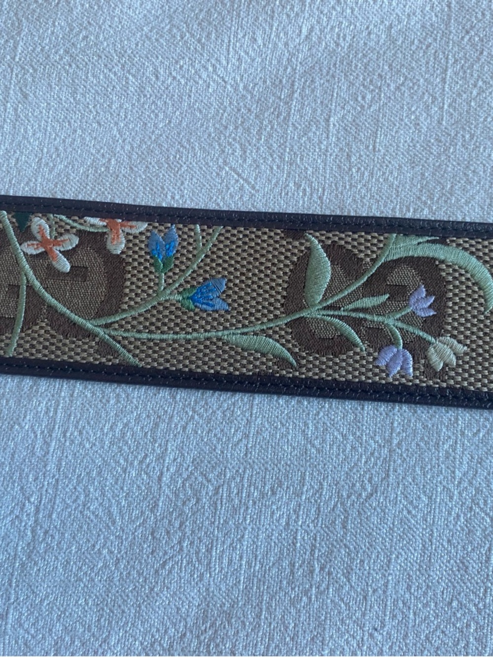 Gucci Brown Floral Jacquard Belt with Gold Double G Buckle - Picture 2 of 4